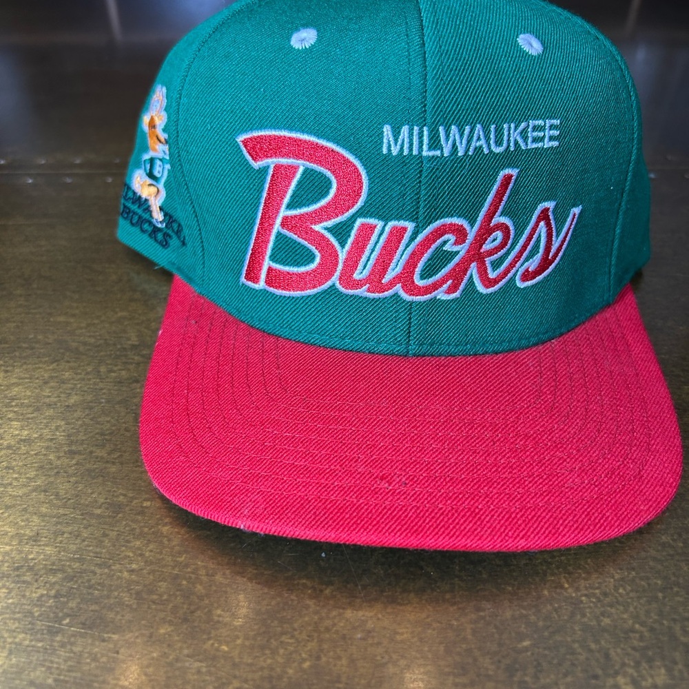 Mitchell & Ness Green and Red Milwaukee Bucks Hat